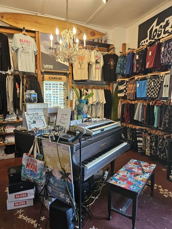 Waialua Surf Shop workshop